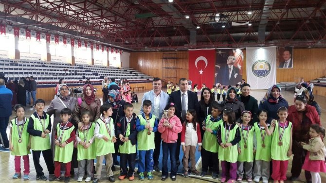 Gölbaşı'nda Geleneksel Çocuk Oyunları Şenliği