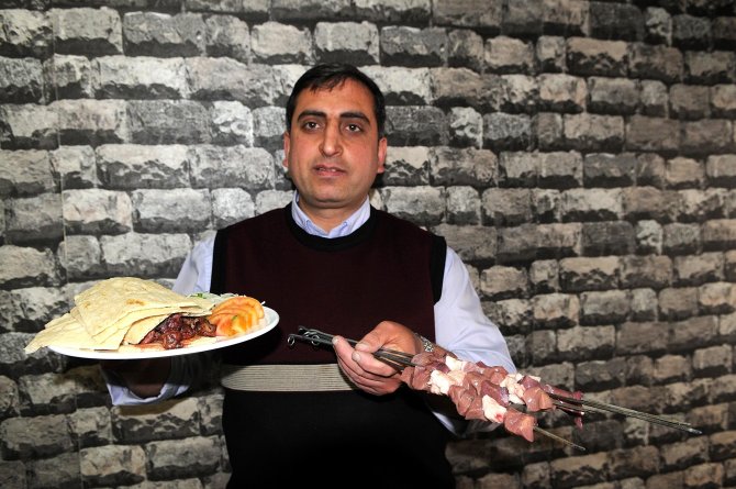 Kpss Mağduru "Garsonluk" Yapıyor