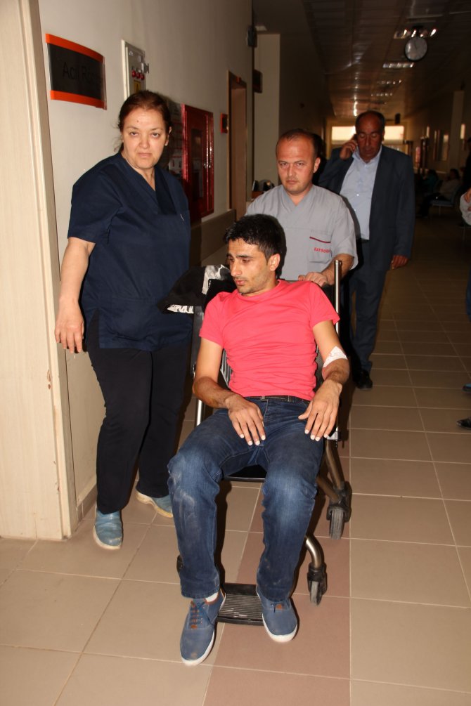 Mersin'de Trafik Kazası: 15 Yaralı