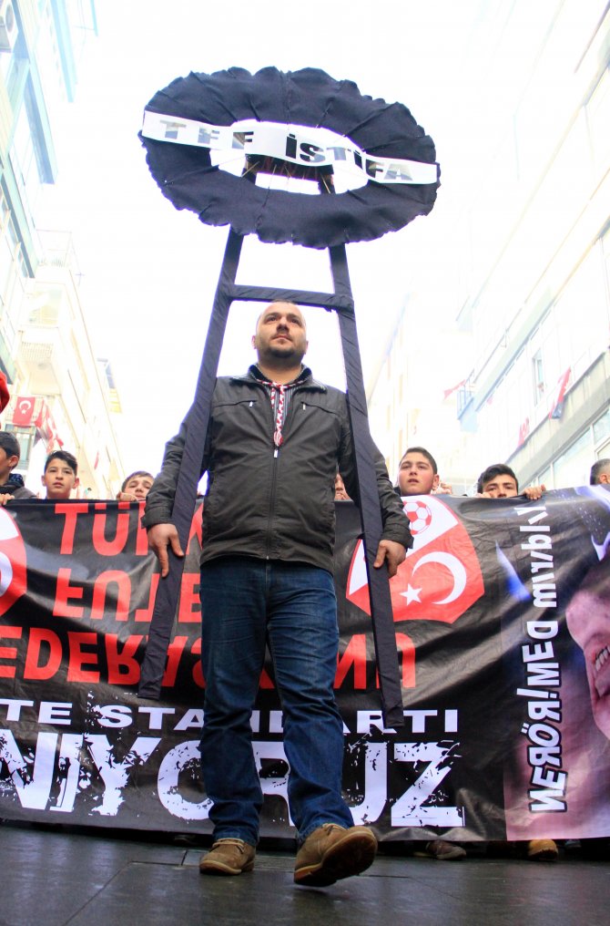 Samsunsporlu Taraftarlardan Tff'ye Tepki