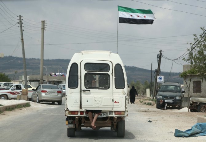 Savaşın Gölgesinde Yaşam