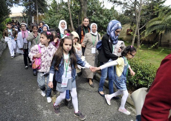 Suriyeli Çocuklar 23 Nisan Mutluluğunu Yaşadı
