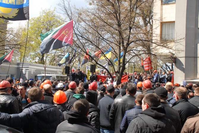 Ukrayna'da Maden İşçileri Eylem Yaptı