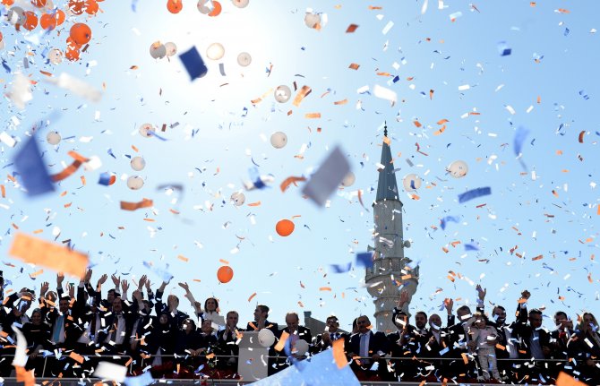 Ak Partili Adaylardan İstanbul'da "Sevgi Yürüyüşü"