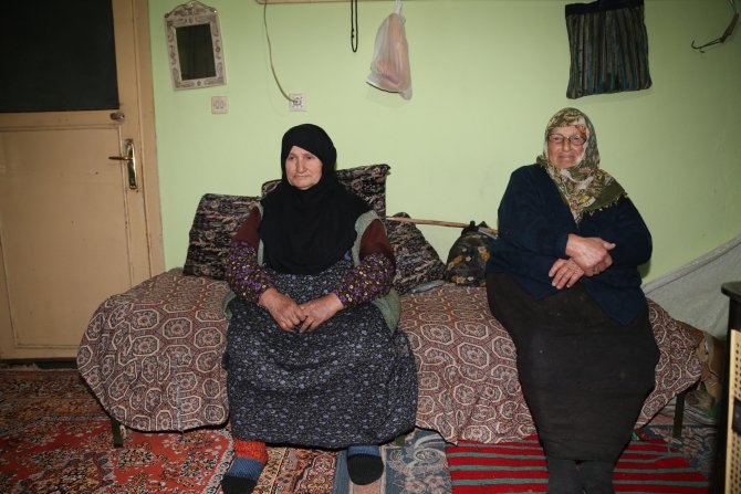 Aynı Çatı Altındaki Ayrı Hayatlar