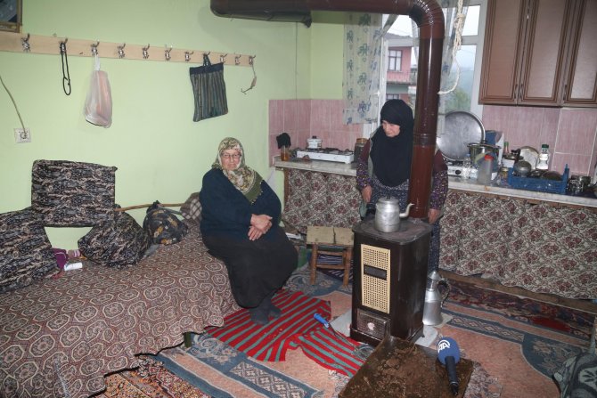 Aynı Çatı Altındaki Ayrı Hayatlar