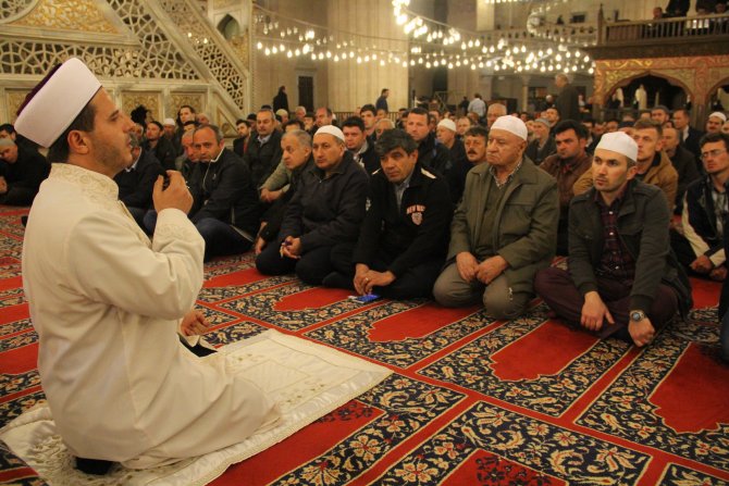 Selimiye Camisi'nde Eller Dua İçin Açıldı