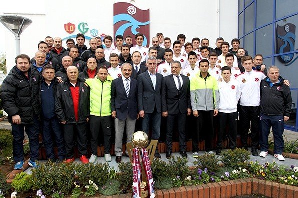Trabzonspor, Dünya Şampiyonunu Ağırladı