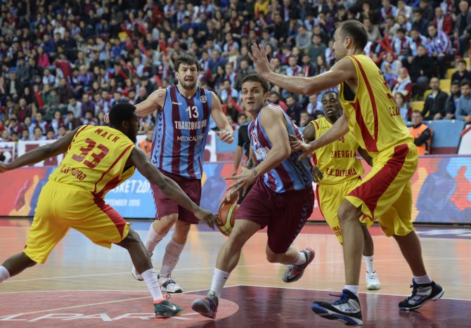 Basketbolda Trabzon'un Tarihi Günü