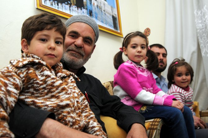 Dede Ermeni Çetelerin, Torunlar Esed'in Zulmünden Kaçtı