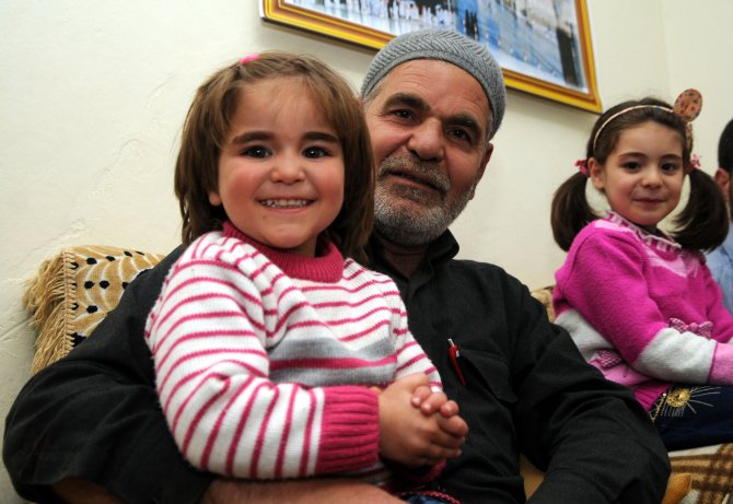 Dede Ermeni Çetelerin, Torunlar Esed'in Zulmünden Kaçtı