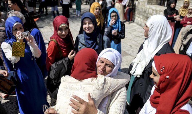 Gazi Hüsrev Bey Medresesi Bu Yıl 123 Mezun Verdi