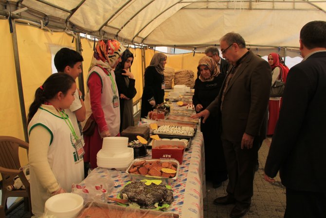 Suriyeliler Ve Yetimler Yararına Kermes