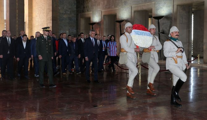 Trabzonspor, Anıtkabir'i Ziyaret Etti