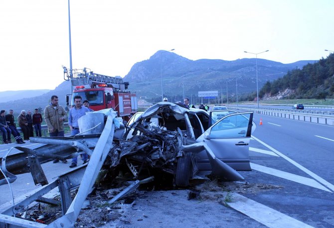 Bilecik'te Trafik Kazası: 2 Ölü 2 Yaralı