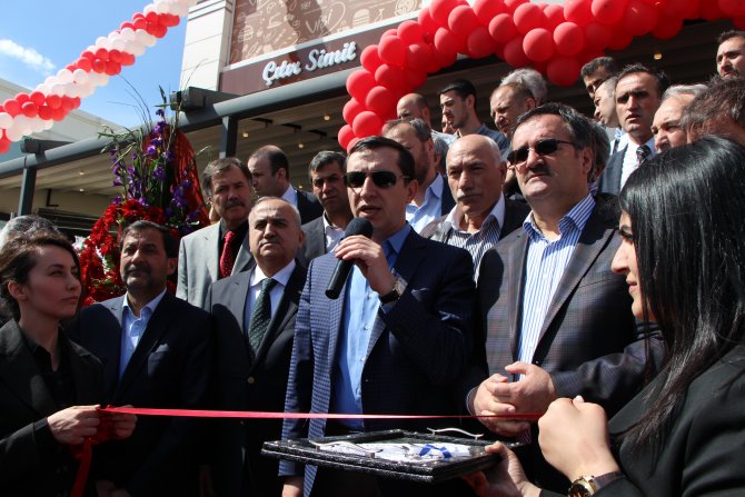 Eski Başbakan Yardımcısı İşler: