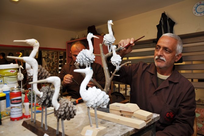 Kozalaklar, Hükümlülerin Elinde Sanat Eserine Dönüştü