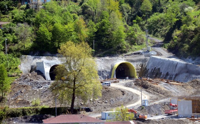 Tünelin Ucundaki Romanlar