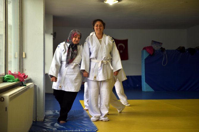 "Fadim Teyze" 65 Yaşında Judoya Başladı