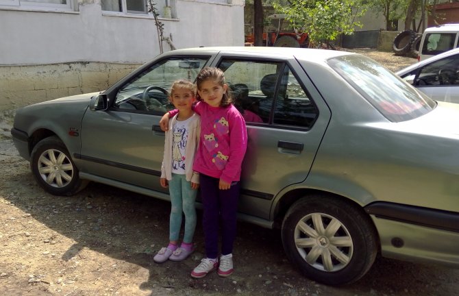 Lösemili Öğrencinin Ailesine Otomobil Hediye Edildi