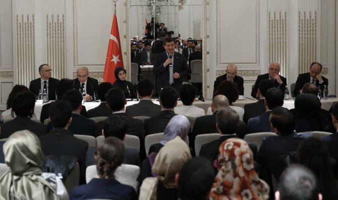 Başbakan Davutoğlu İngiltere'de