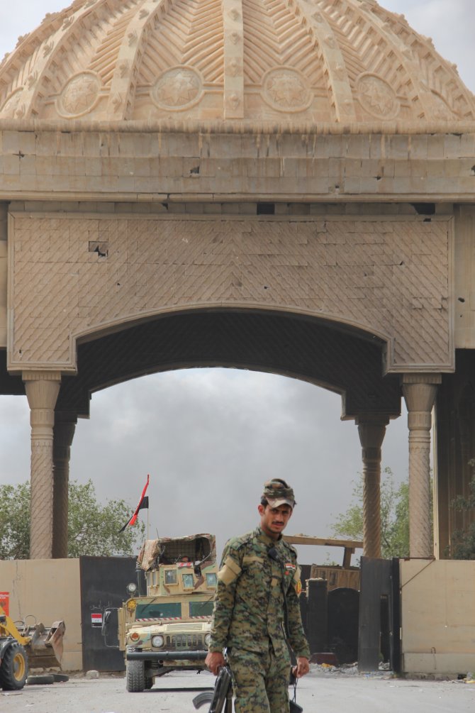 Irak'ta ekonomik krize çözüm Saddam'ın saraylarında aranıyor