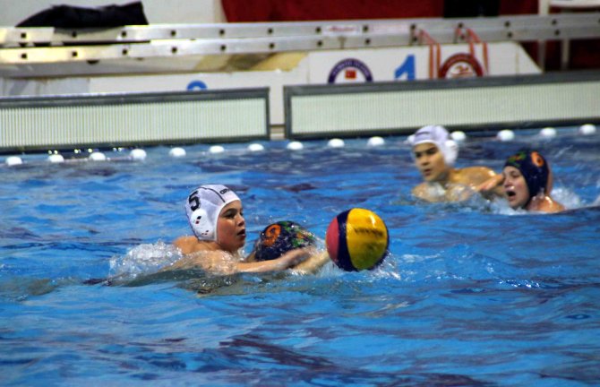 Sutopu: Minik Erkekler Kış Kupası