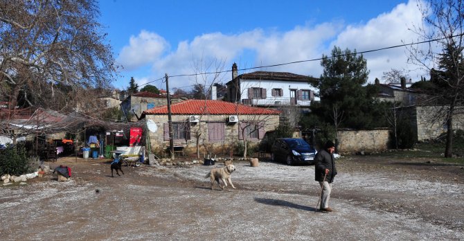 Adatepe köyü film, dizi ve belgesellerin doğal platosu oldu