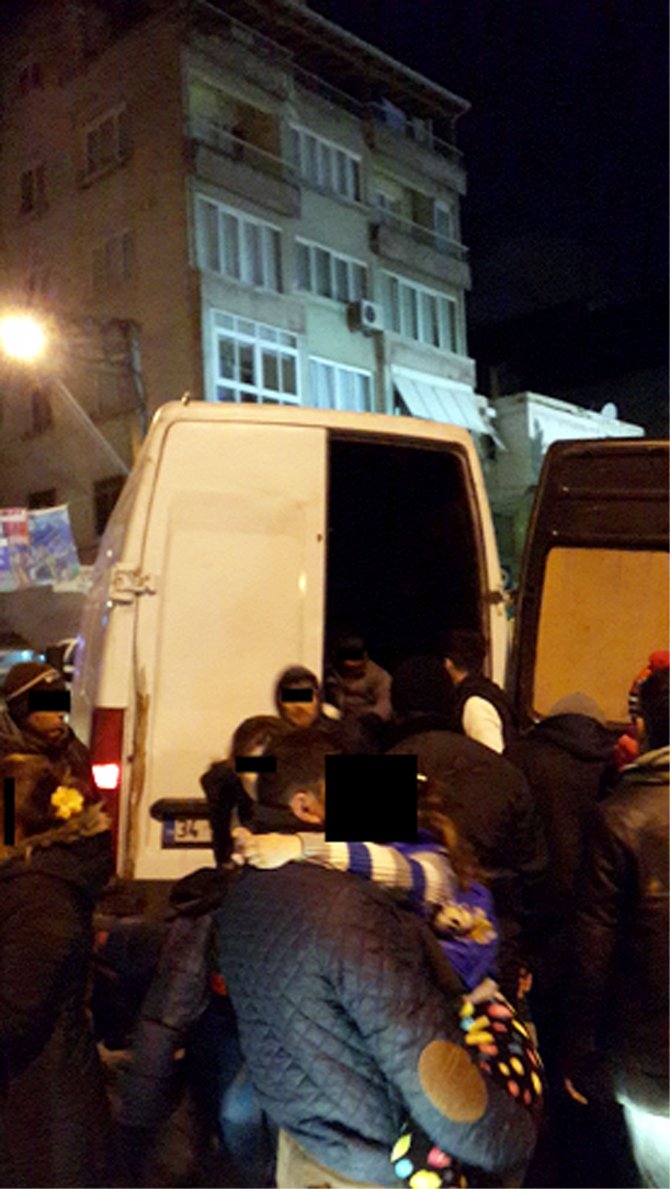 İzmir'de göçmen kaçakçılığı operasyonları