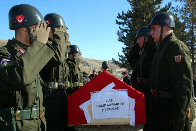 Kıbrıs Gazisi Şarkışla'da toprağa verildi