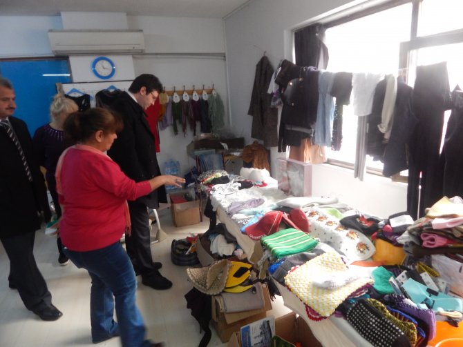 Sokak köpeğinin ameliyat masrafları için kermes düzenlendi