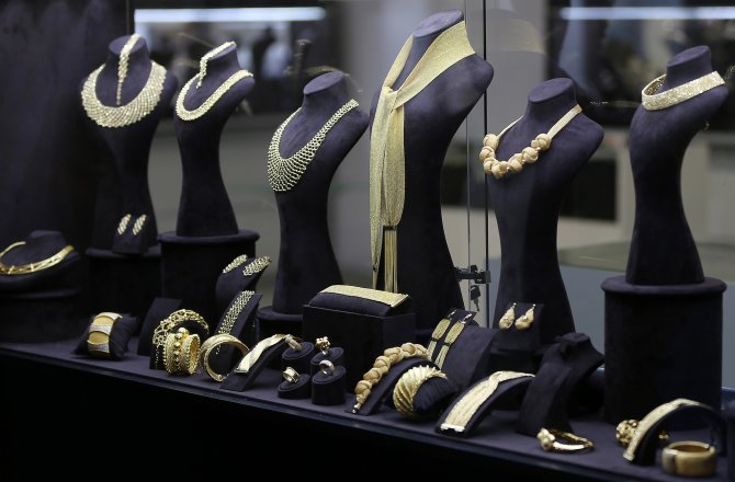 Altın fular, gelinlerin gözdesi oldu