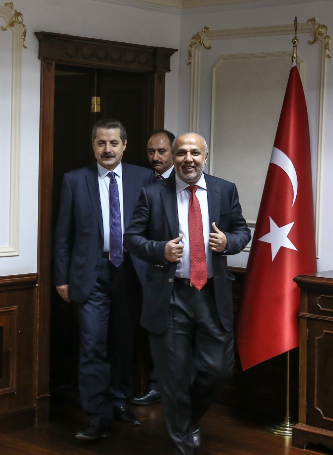 Bakan Çelik, Sri Lankalı Bakan Hakeem ile görüştü