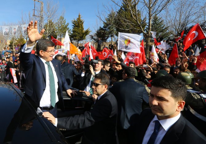 Başbakan Davutoğlu, Mardin'de