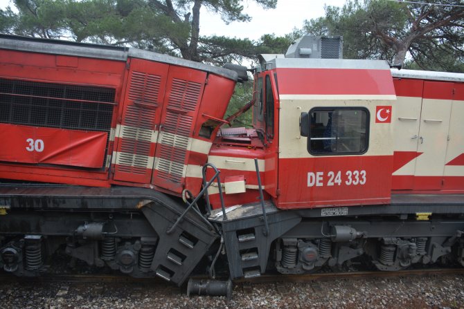 Manisa'da tren kazası: 2 yaralı