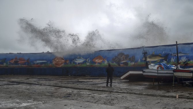 Batı karadenizde fırtına