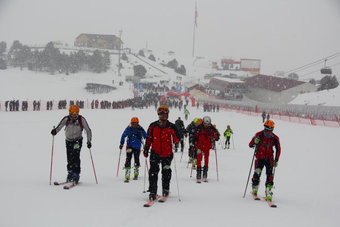 Ergan Uluslararası Dağ Kayağı Yarışları yapıldı