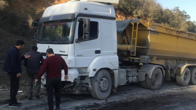 Arnavutköy'de trafik kazası: 2 ölü, 5 yaralı