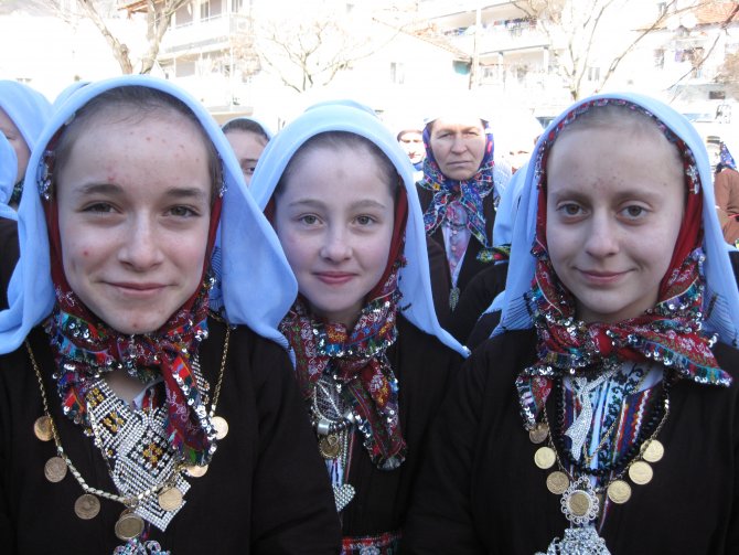 Batı Trakya'da krize karşı kermesler