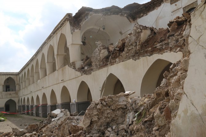 Kerkük'teki Osmanlı Kışlası'nın bir bölümü yıkıldı