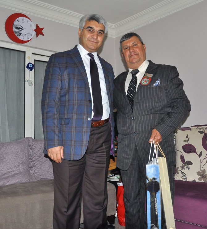 Cumhurbaşkanı Erdoğan'dan Kıbrıs Gazisi'ne hediye