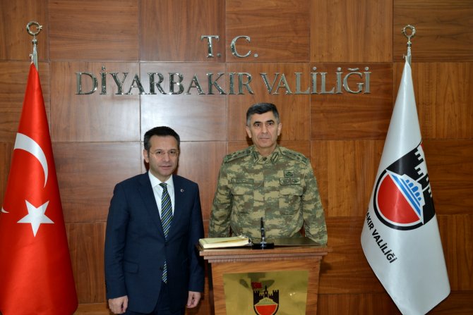 Kara Kuvvetleri Komutanı Çolak, Diyarbakır'da