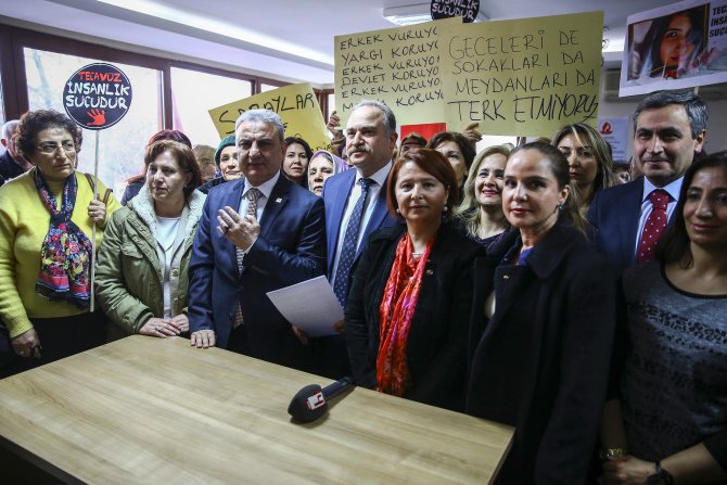 CHP'li kadınlar Özgecan Aslan'ı andı