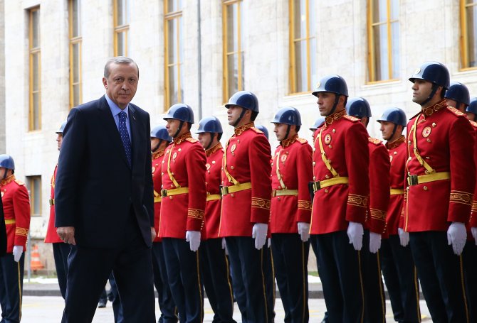 Erdoğan'dan TBMM Başkanı Kahraman'a ziyaret