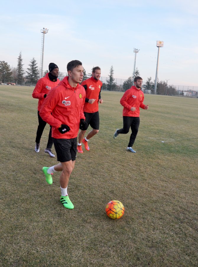 Emre Güral'ın hedefi EURO 2016