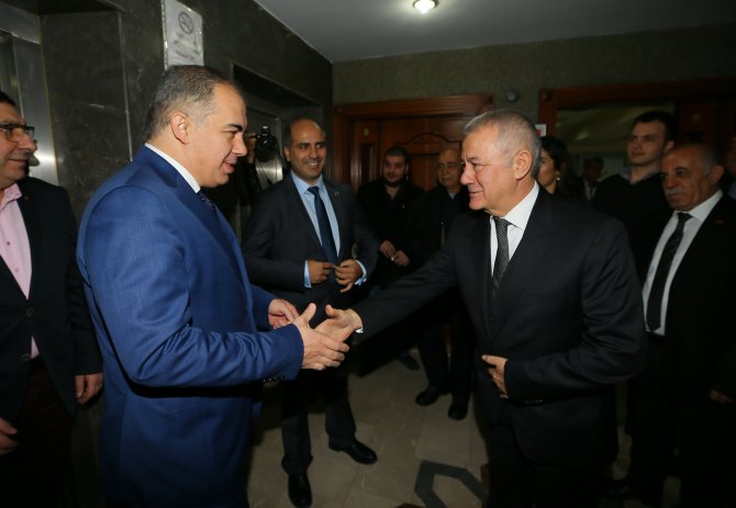 İzmir'de AK Parti'den CHP'ye ziyaret