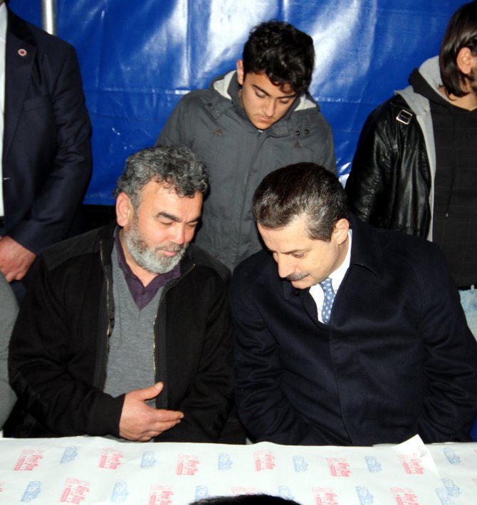 Bakan Çelik'ten şehit ailesine taziye ziyareti