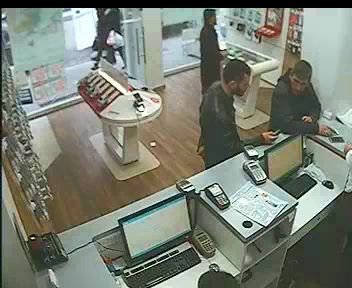 Konya'da hırsızlık anı güvenlik kamerasında