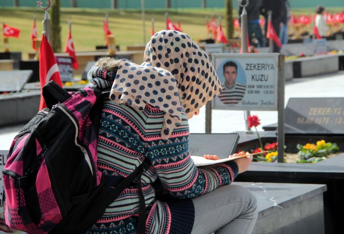 Soma'da buruk "Sevgililer Günü" kutlaması