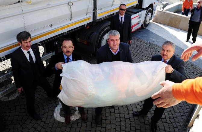 Bayırbucak Türkmenlerine yardım